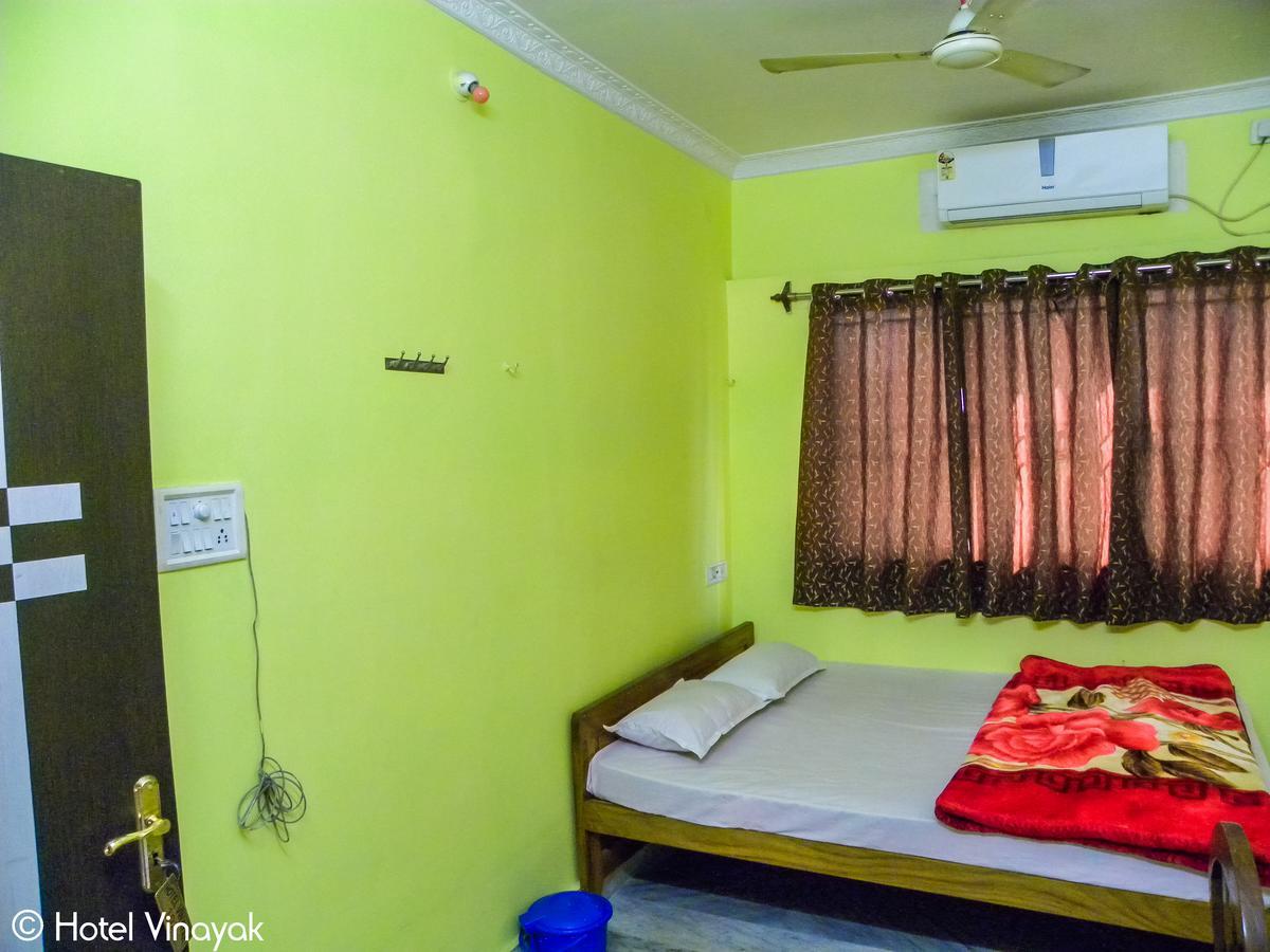 Hotel Vinayak Māldah Esterno foto