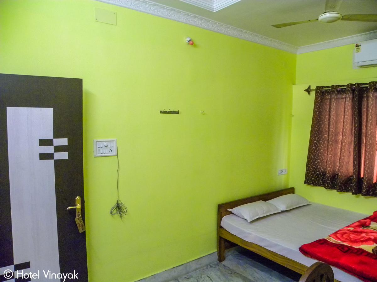 Hotel Vinayak Māldah Esterno foto